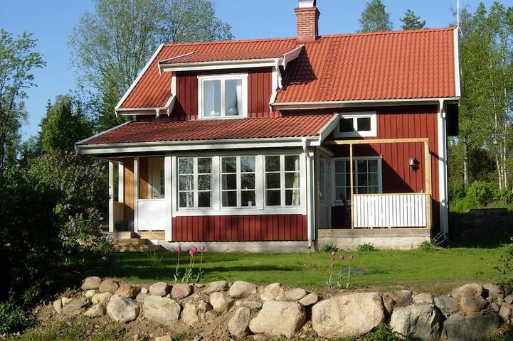 Harabygget - charmante rot / weiße Haus, in der Nähe zur Natur in Jönköpings län