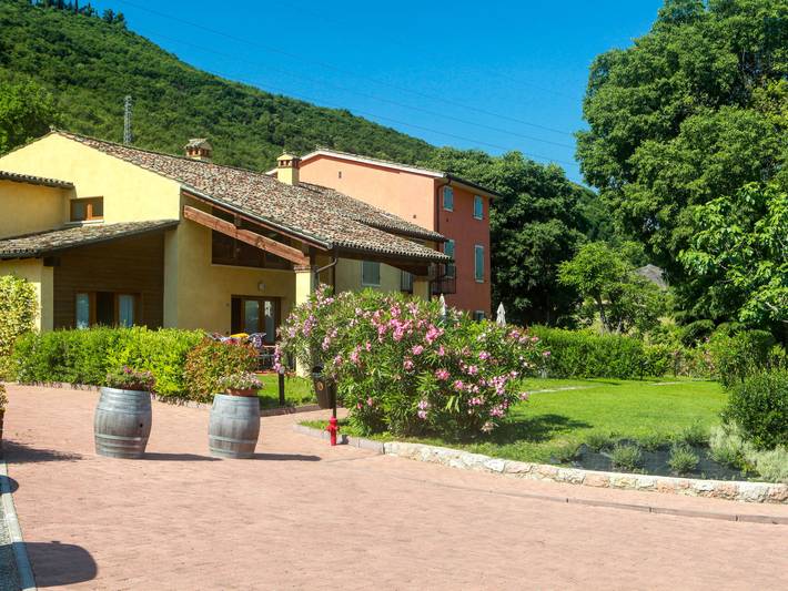 Ferienwohnung für 4 Personen, mit Balkon und Terrasse sowie Garten und Ausblick in Garda - 2