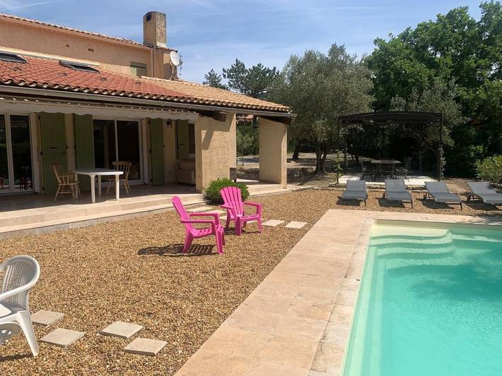 Location de vacances pour 10 personnes, avec vue ainsi que jardin et piscine à Saint-Marcellin-lès-Vaison - 3