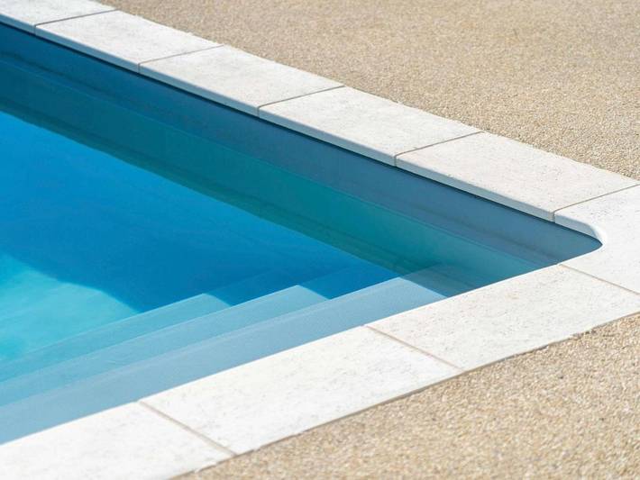 Hôtel pour 4 personnes, avec piscine et terrasse