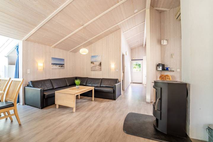 Ferienhaus für 12 Personen, mit Garten und Whirlpool sowie Sauna in Travemünde - 4