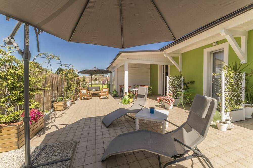 Double/twin room with private bathroom near Pescara airport in Pescara, Adriatic Coast Abruzzo