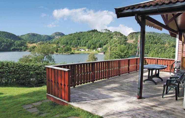Ferienhaus für 6 Personen mit Terrasse in Lindesnes