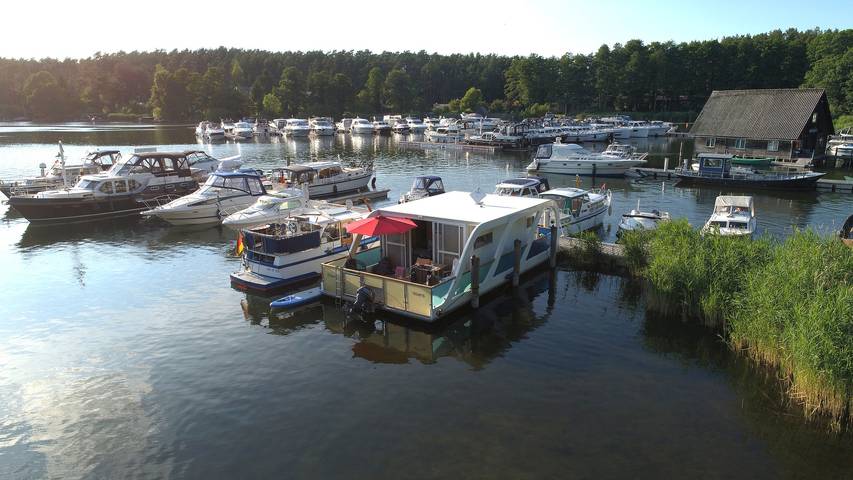 Hausboot für 2 Personen, mit Terrasse und Seeblick in Mecklenburg-Vorpommern - 3