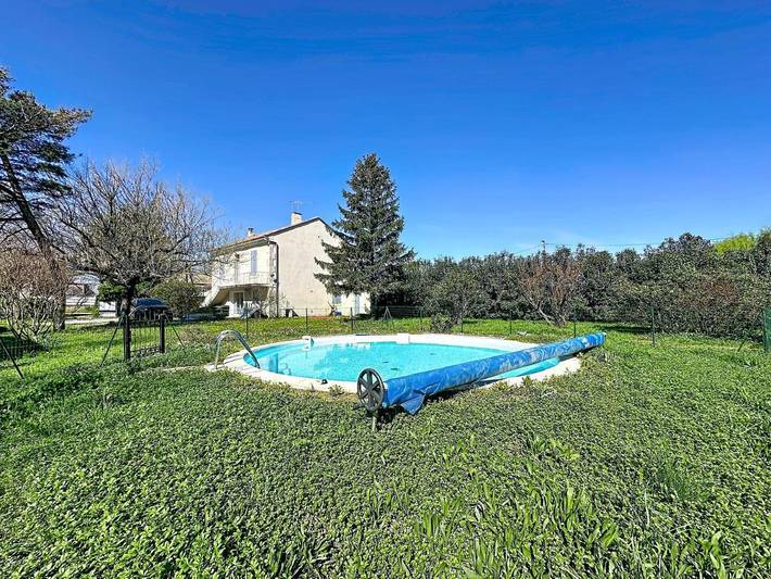 Maison de vacances pour 4 personnes, avec Balcon et Jacuzzi ainsi que Terrasse et Jardin