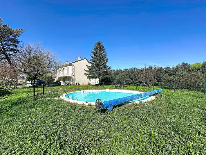 Casa de vacaciones para 4 personas, con piscina además de vistas y jardín - 1