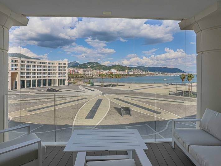 Ferienwohnung für 4 Personen, mit Terrasse und Whirlpool in Salerno - 2