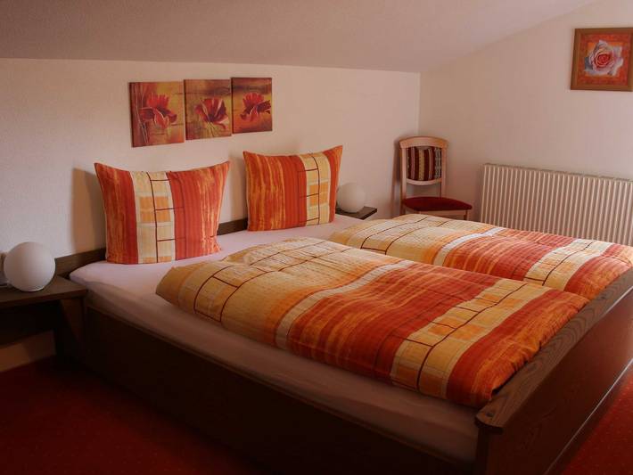 Ferienwohnung für 4 Personen, mit Ausblick und Garten sowie Balkon in Nesselwängle - 3