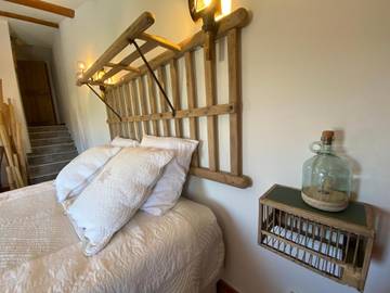 Maison d’hôte pour 2 personnes, avec jardin ainsi que piscine et vue à Violès