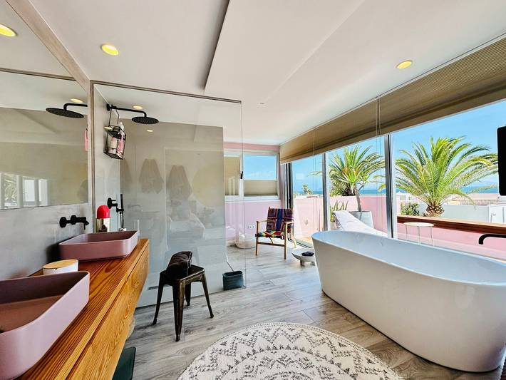 Ferienhaus "Casa Color" mit Meerblick, Privatem Pool und WLAN in Corralejo, La Oliva