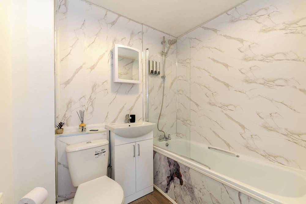 Entire apartment, 1 Bed- Sleeps 2 - Pet Friendly - City Centre in Preston, Lancashire