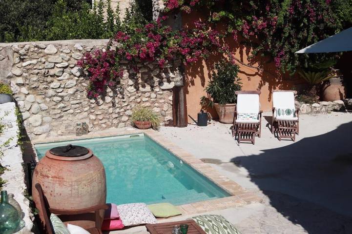 Casa rural para 14 personas, con Balcón y Terraza además de Jardín y Piscina en Vall de Gallinera