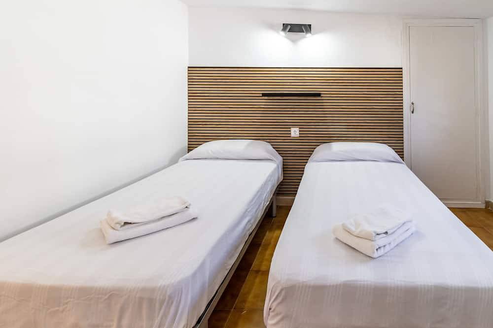 Apartamento entero, Grifeu 15 - Apartamento pequeño con patio in Platja Grifeu, Alt Empordà