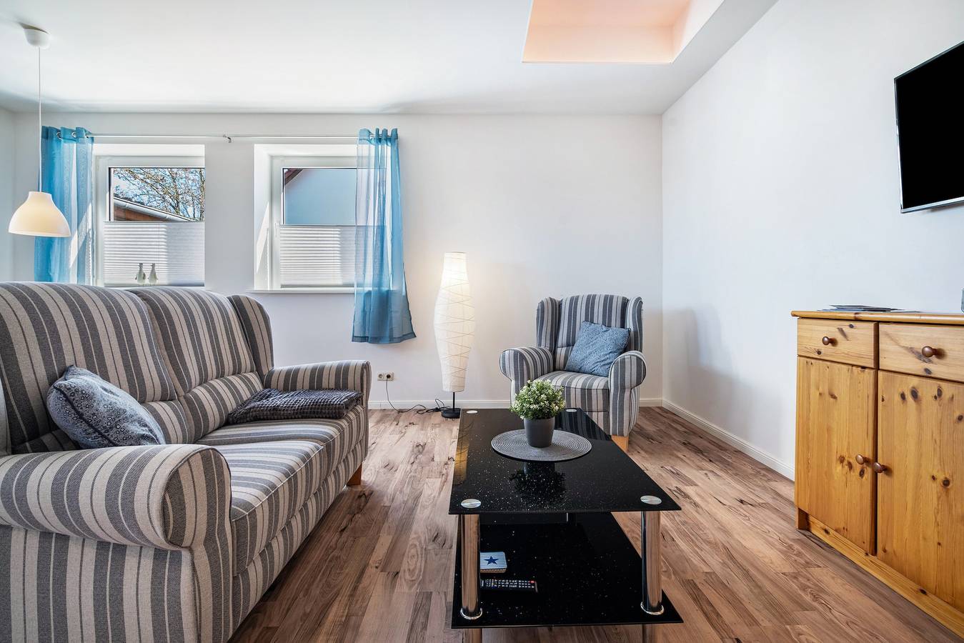 Ganze Wohnung, Ferienwohnung 'Fewo 1' mit Privatterrasse und Wi-Fi in Klink, Müritz