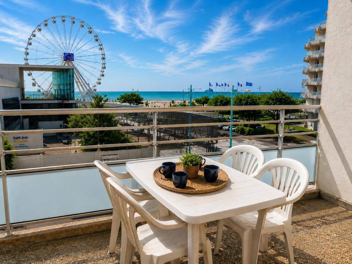 Appartement entier, L'horizon bleu - Vue Mer Panoramique - parking - Balcons - Wi-Fi & Télétravail - Coworking in Saint-Jean-de-Monts, Vendée