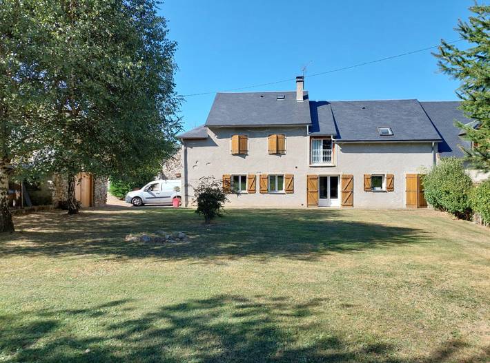 Gîte pour 6 personnes, avec jardin et terrasse, animaux acceptés
