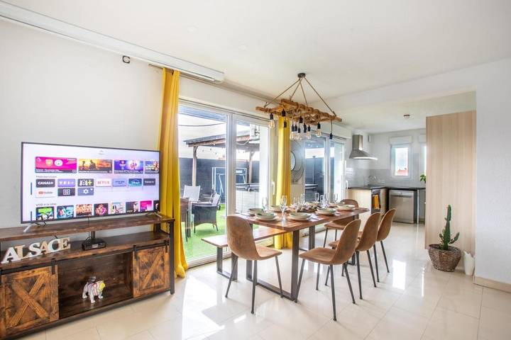 Gîte pour 2 personnes, avec jacuzzi ainsi que jardin et sauna, adapté aux familles à Muntzenheim - 2