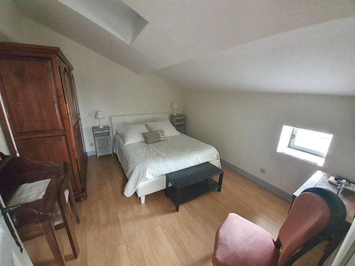 Location de vacances pour 15 personnes, avec piscine ainsi que vue et jardin, animaux acceptés à Thénac - 4