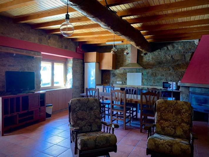 Casa de vacaciones para 6 personas, con terraza además de vistas y jardín - 1