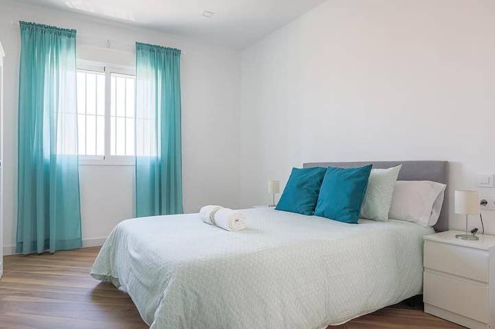 Apartamento entero, Apt altas calidades 3 dormitorios, 2 baños Algaba - Aral in La Algaba, Provincia de Sevilla