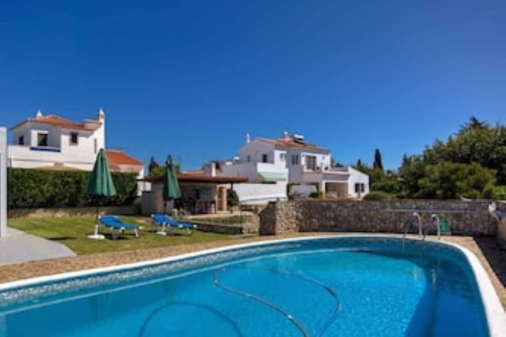 Geheel appartement, Three studio apartments & private pool in tranquil garden in Carvoeiro 49803/Al in Carvoeiro, Lagoa