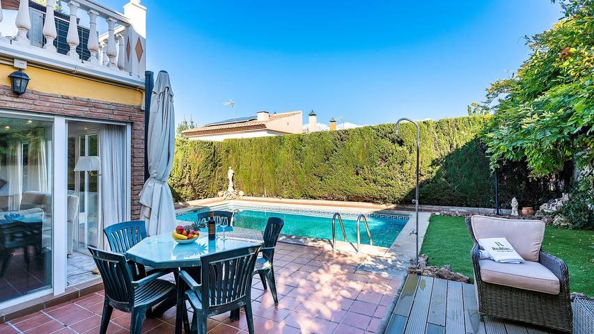 Chalet para 6 personas, con balcón/terraza y piscina en Vega de Granada - 2