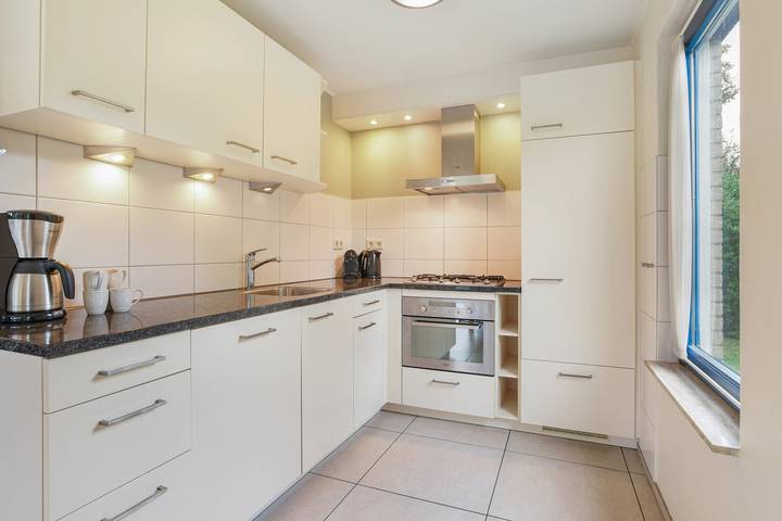 Bungalow für 4 Personen, mit Balkon/Terrasse und Terrasse in De Koog - 4