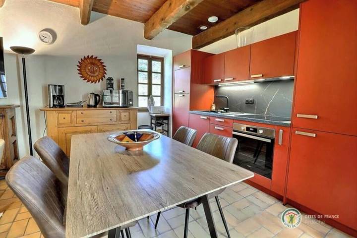 Location de vacances pour 4 personnes, avec vue et terrasse à Joyeuse - 4