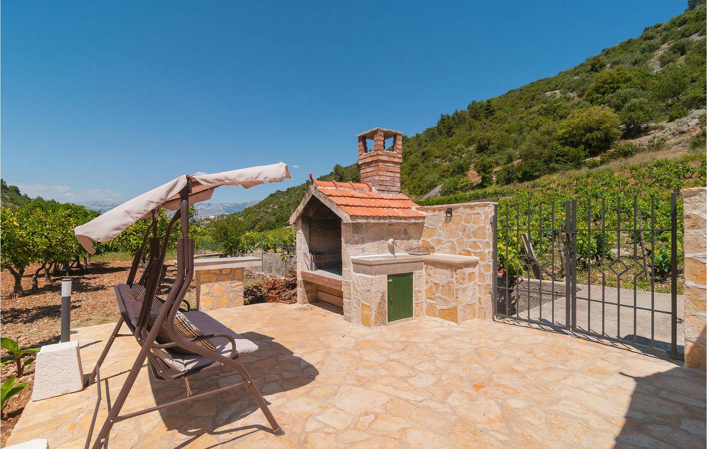Ferienhaus für 2 Personen mit Terrasse in Postira, Brac