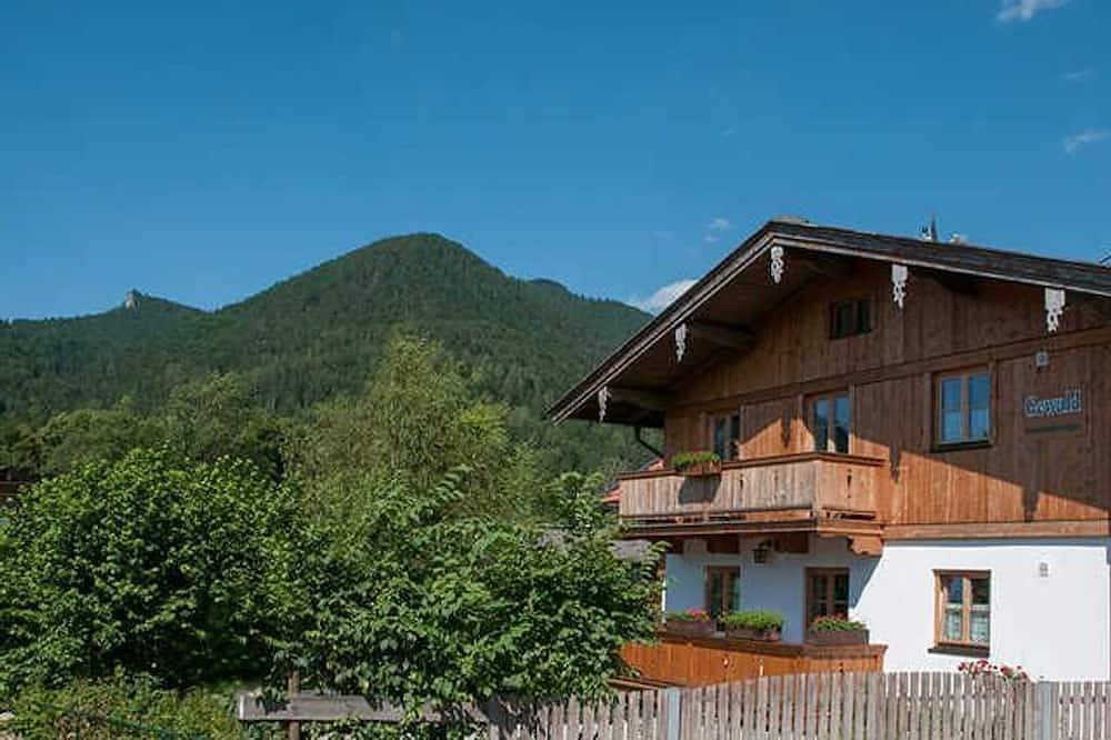 Entire apartment, Apartment Gewald Nr. 1 - Apartments Gewald in Rottach-Egern, Spitzingsee