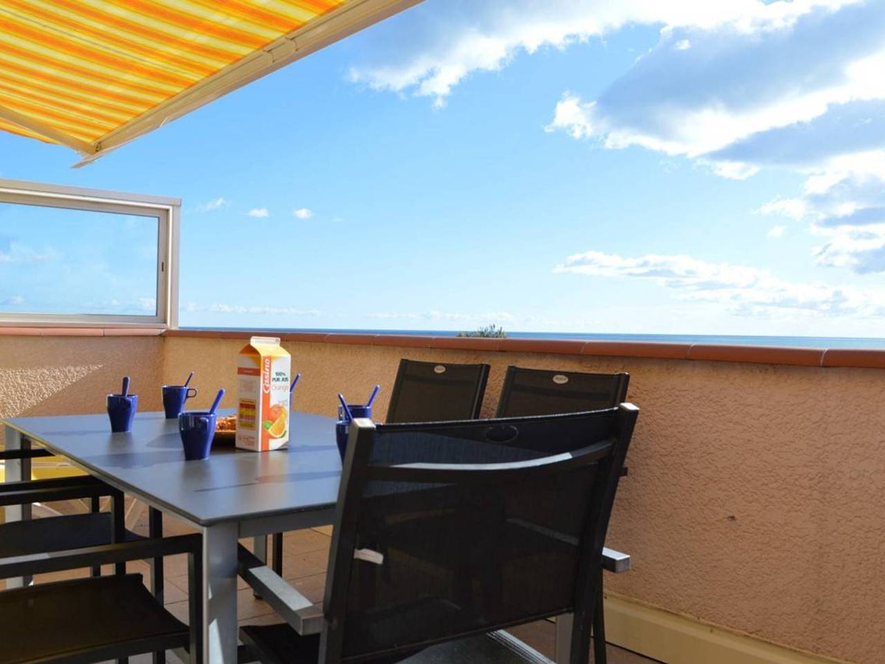 3-Zimmer-Villa mit Klimaanlage, Parkplatz und Haustiere erlaubt in Saint-Pierre-la-Mer in Saint Pierre la Mer, Fleury