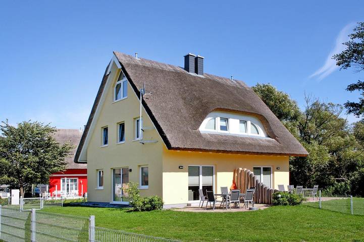 Ferienhaus für 6 Personen, mit Terrasse und Sauna in Neuenkirchen (Rügen)