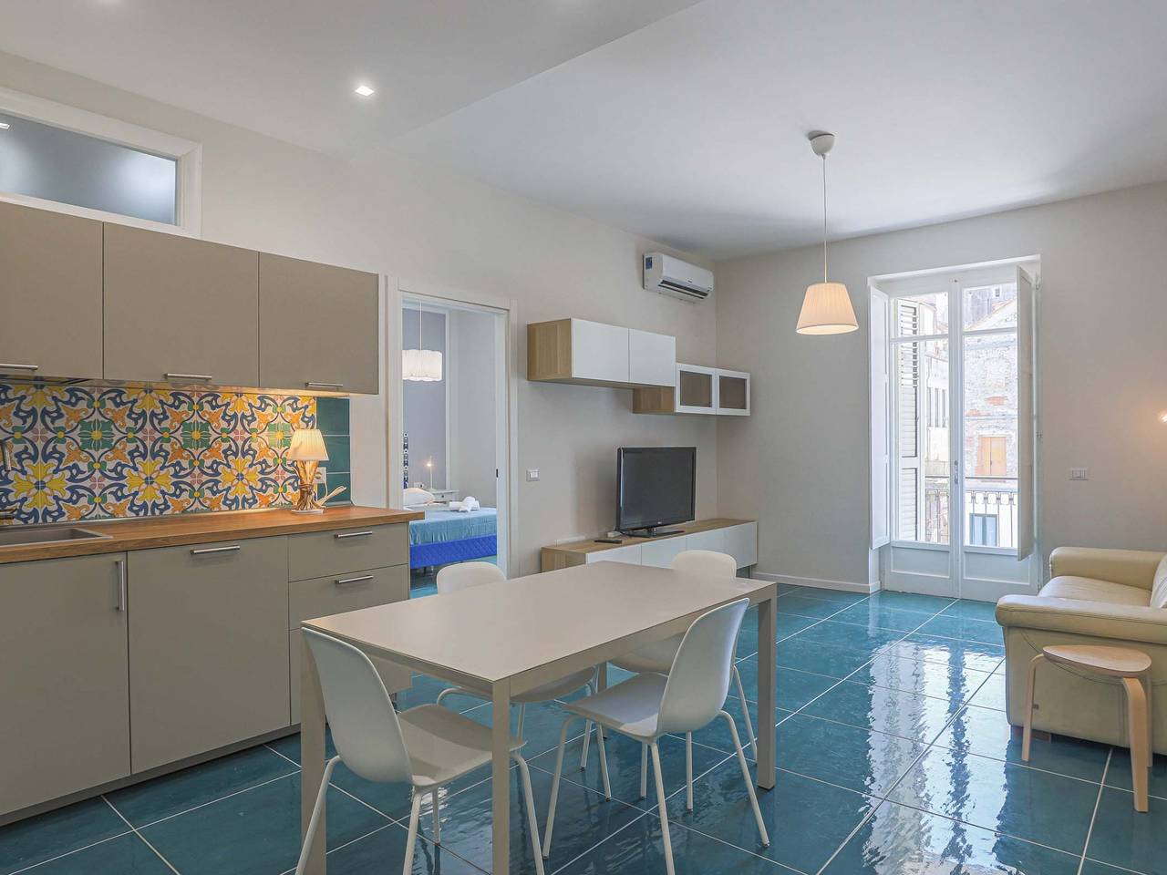 Amami Home - apartment in the heart of Salerno in Spiaggia Santa Teresa, Salerno