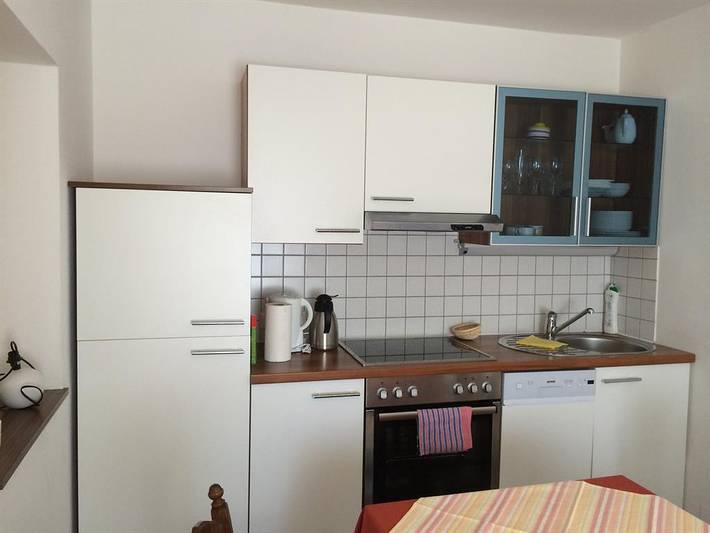 Ganze Ferienwohnung, Apartment mit Wohn/Schlafzimmer, Essküche, Balkon in Karawanken und Bachergebirge, Sankt Kanzian am Klopeiner See