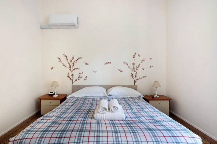 Ganze Wohnung, Ferienwohnung 'Casa Viola' mit Balkon, Wi-Fi und Klimaanlage in Riomaggiore, Riomaggiore Gemeinde