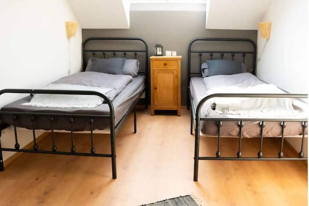 Ganze Wohnung, Schlaf-Scheune auf Islandpferdehof im Grünen in Steinau an der Straße, Main-Kinzig-Kreis