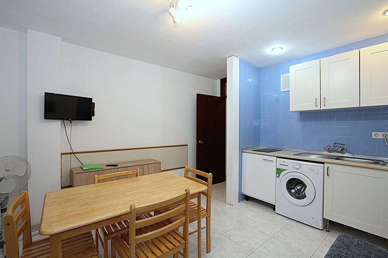 Appartement entier, Appartement Bond. 2/4 personnes. Très proche de la mer in Central Lloret de Mar, Lloret de Mar