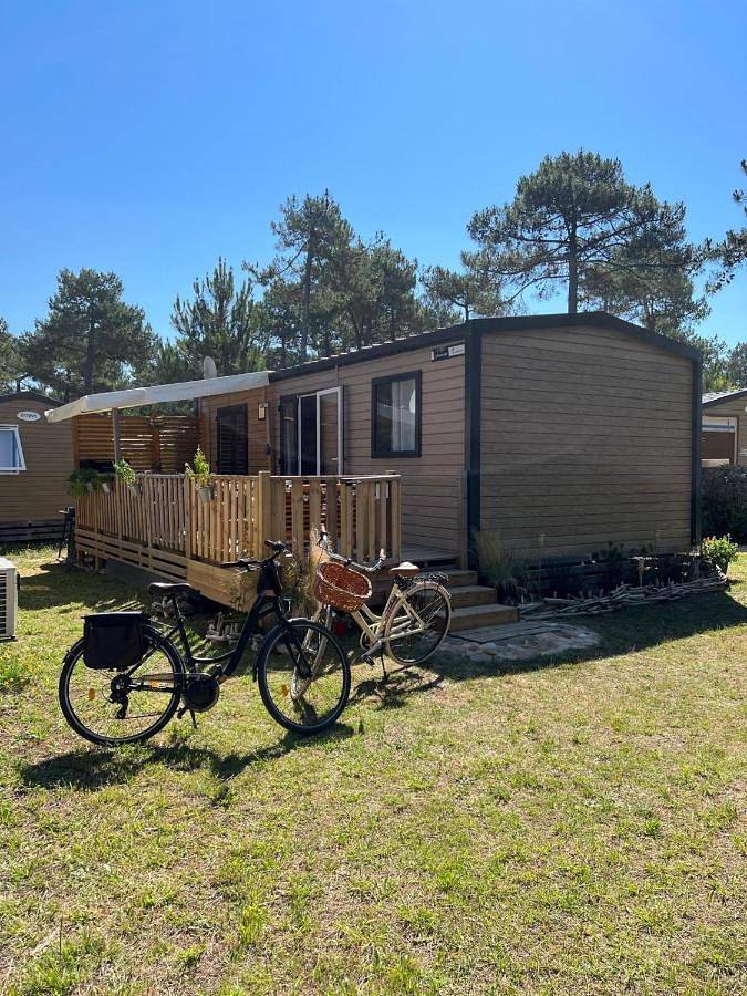 Mobil home climatisé très récent tout confort 6 personnes in Vendays-Montalivet, Lesparre-Médoc region