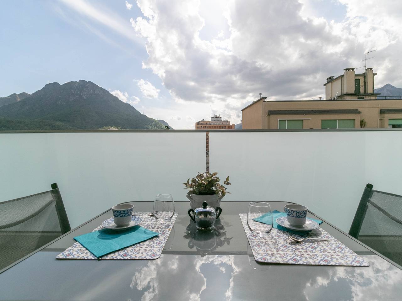 Appartamento intero, Mountain View Apartment Lecco Centro in Lecco, Prealpi Bergamasche Occidentali