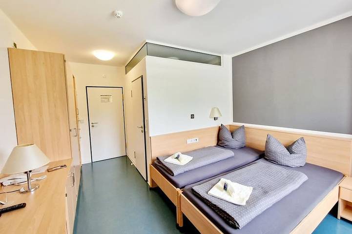 Doppelzimmer ohne Frühstück - Green Night Hotel in Falkenstein, Chemnitz und Umgebung
