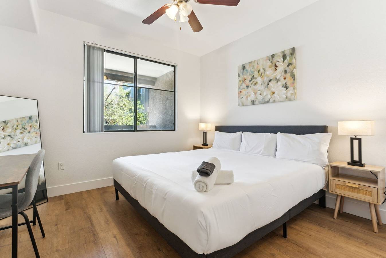 Ganze Wohnung, Cozysuites Glendale - Westgate with pool 12 in Glendale, Maricopa County