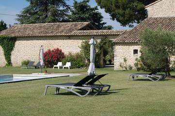 Gîte pour 2 personnes, avec jardin ainsi que piscine et terrasse dans le Vaucluse