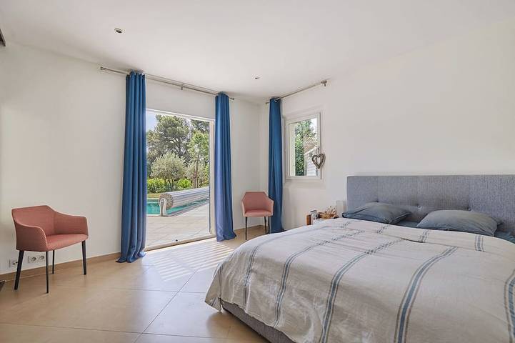 Location de vacances pour 6 personnes, avec piscine à Saint-Marc-Jaumegarde - 2