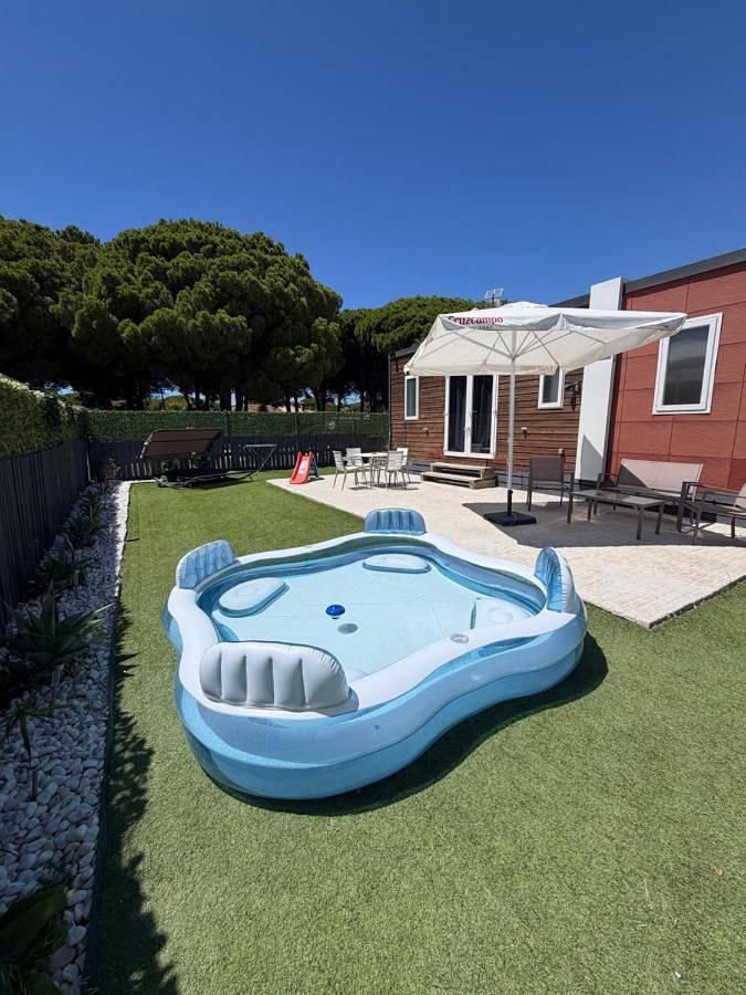 Bungalow für 4 Personen, mit Terrasse und Garten sowie Ausblick in Chiclana de la Frontera