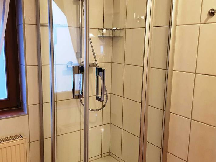 Bungalow für 4 Personen, mit Seeblick und Garten sowie Balkon, kinderfreundlich in Sellin - 3