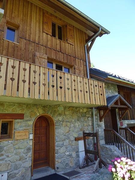 Entire holiday apartment, Le Valmorel - Individual chalet, peaceful atmosphere with a beautiful view in Valmorel, Les Avanchers-Valmorel