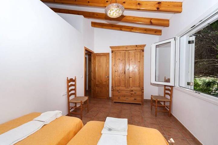 Maison en première ligne de mer avec vue panoramique sur la mer à 180 degrés in Arenal d'en Castell, Es Mercadal