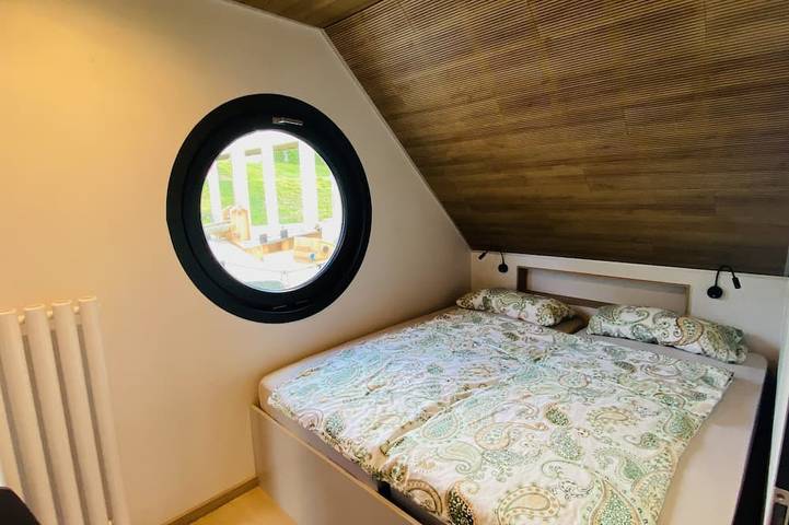 Stylische Ferienwohnung/Ferienhaus auf einem Hausboot/Yacht Nähe Roermond (Nl) in Maasbracht, Limburg (Niederlande)