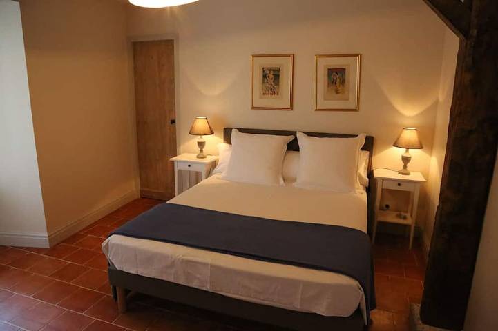 Location de vacances pour 6 personnes, avec terrasse et jardin à Ligueux - 2