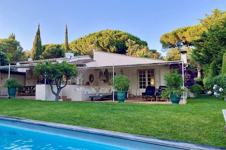 Villa pour 6 personnes, avec jardin ainsi que jacuzzi et terrasse - 1